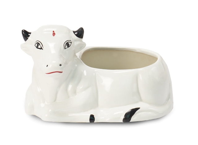 Cow Shaped Pot Front View by the best online nursery shop Greendecor.